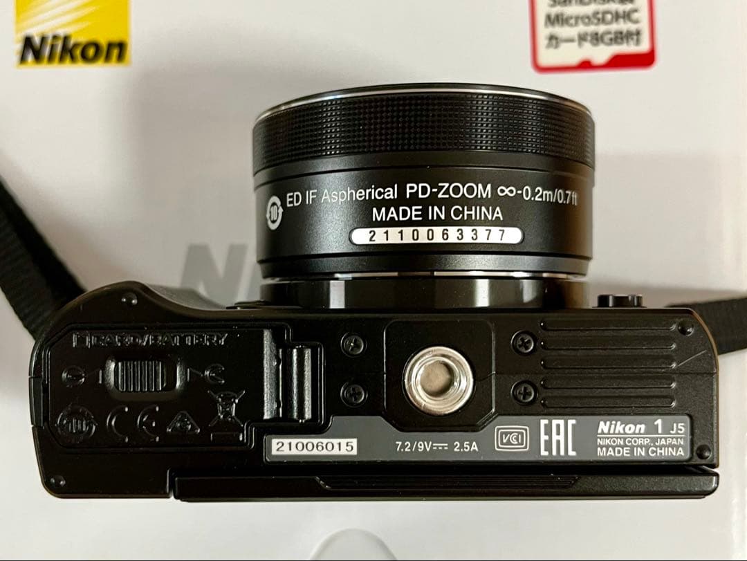 Nikon1 J5ダブルレンズ◆10-30/f3.5-5.6◆18.5/f1.8