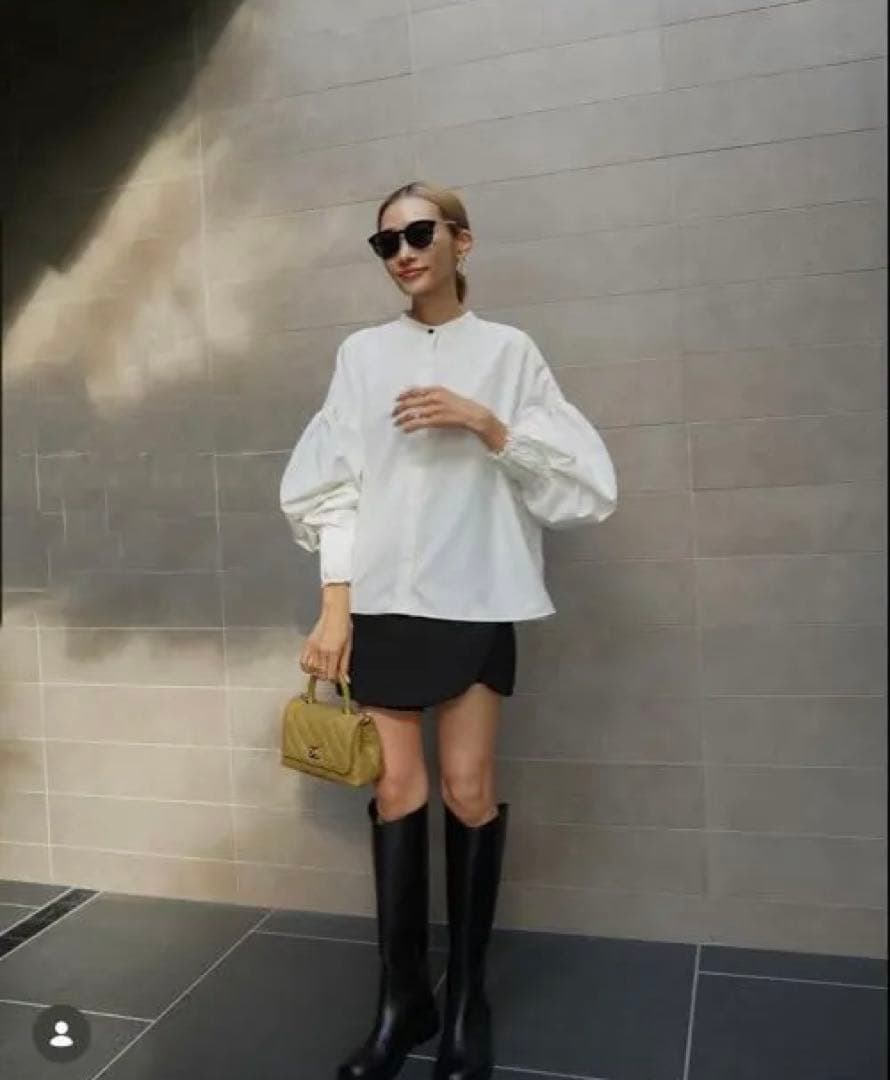 ELLIE シャーリングカフスブラウス