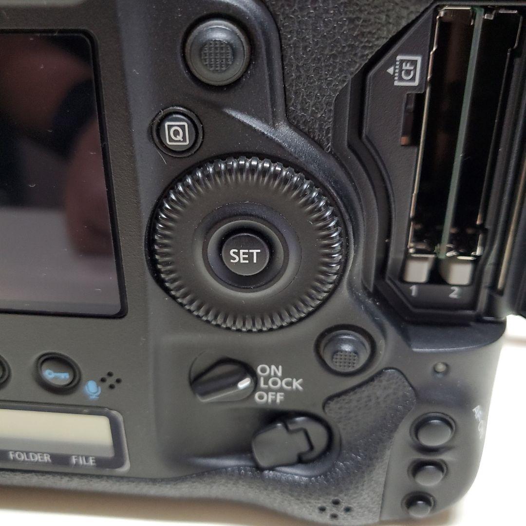Canon EOS-1D X 本体　取説 充電器付　50000ショット未満です。