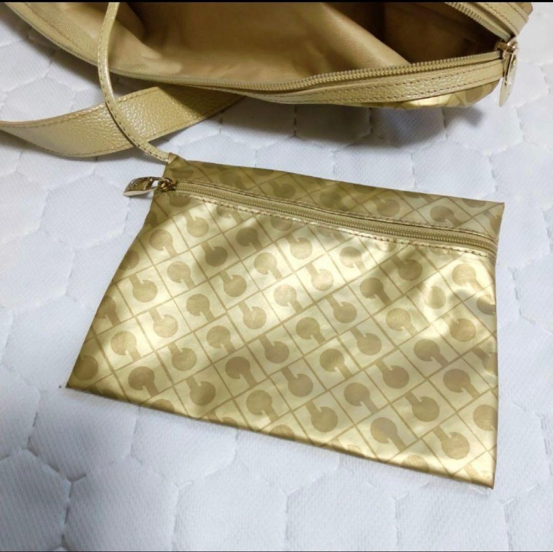 えるこ様ご購入分！GHERARDINI ゴールド ボストンバッグ ポーチ付