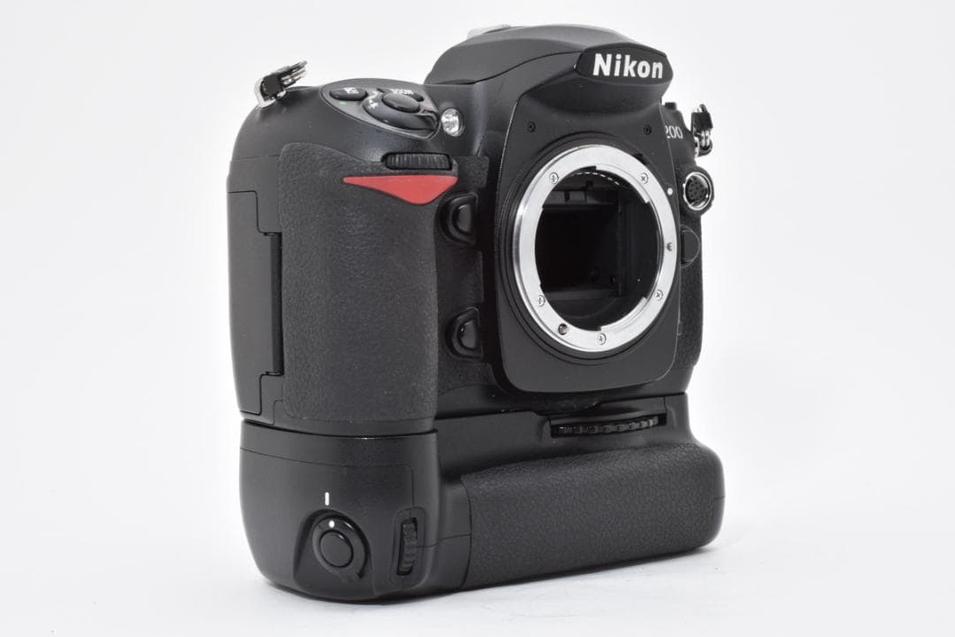 ニコン NIKON D200ボディ＋MB-D200
