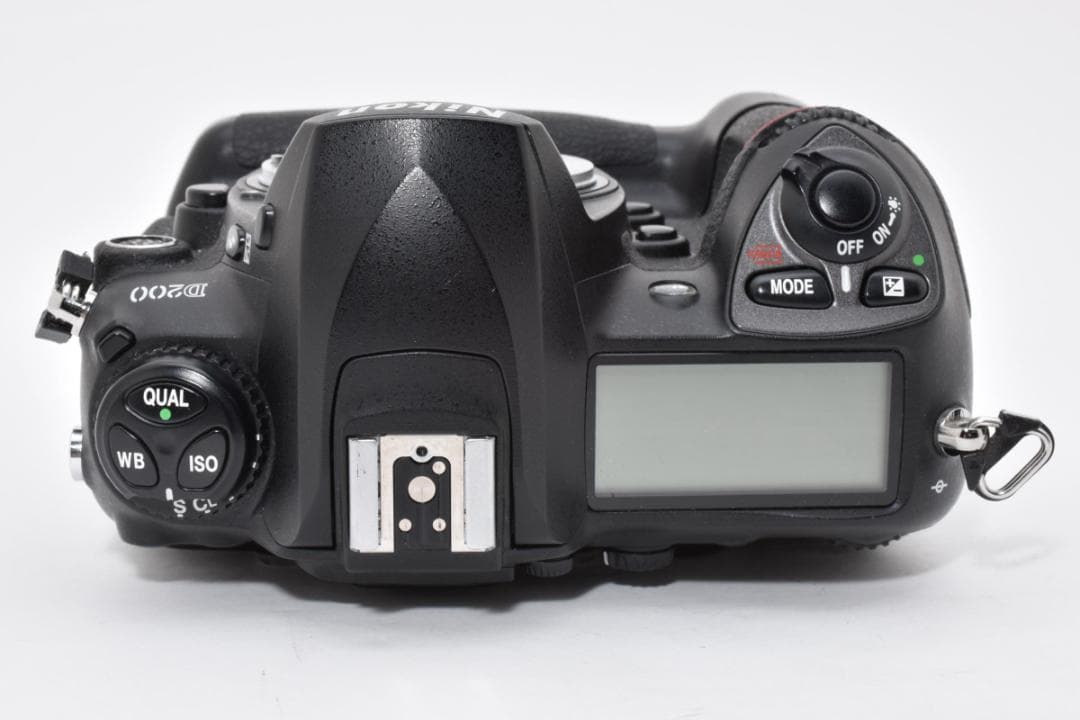 ニコン NIKON D200ボディ＋MB-D200