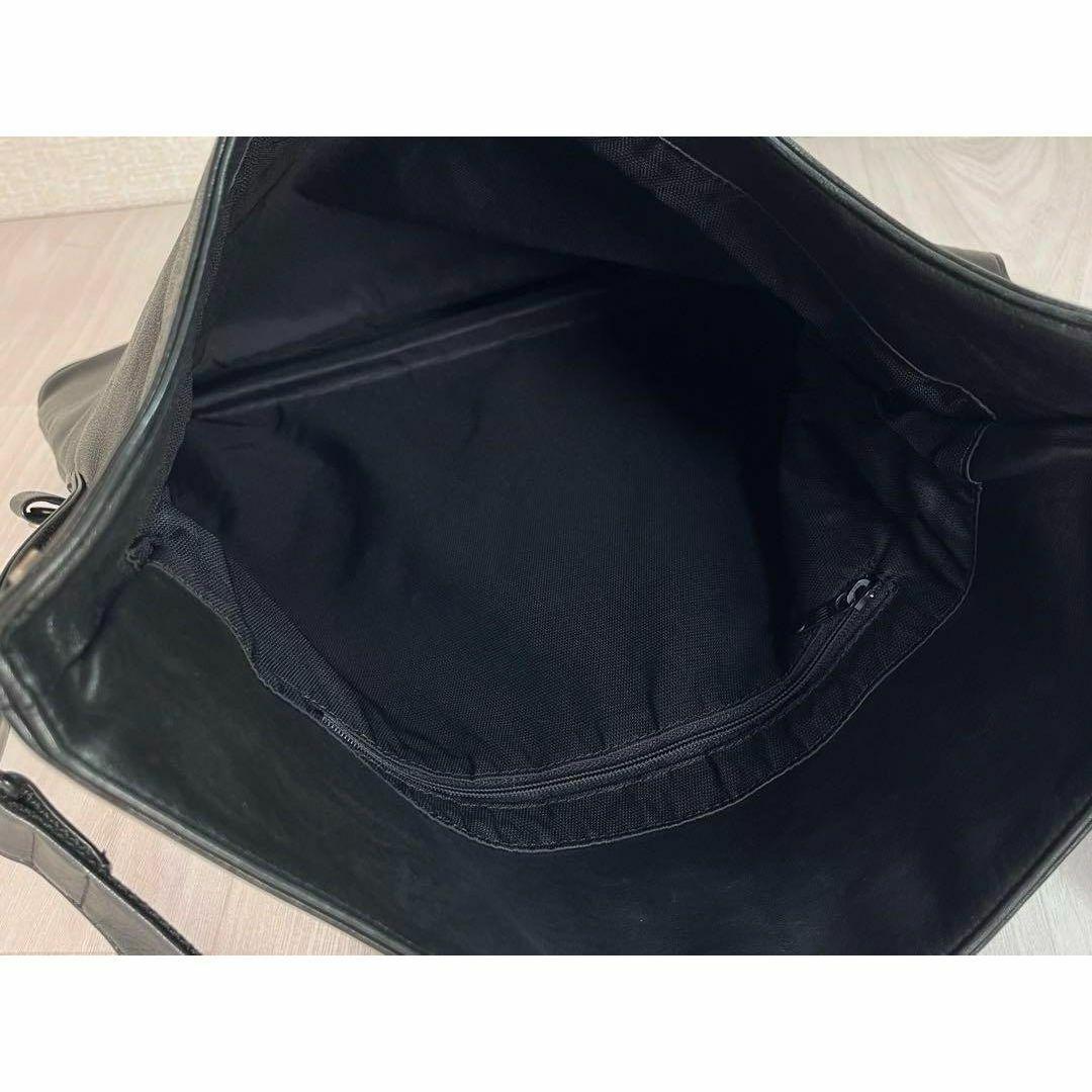 【美品・80s】ISSEY MIYAKE　ショルダーバッグ　レザー　ブラック　黒