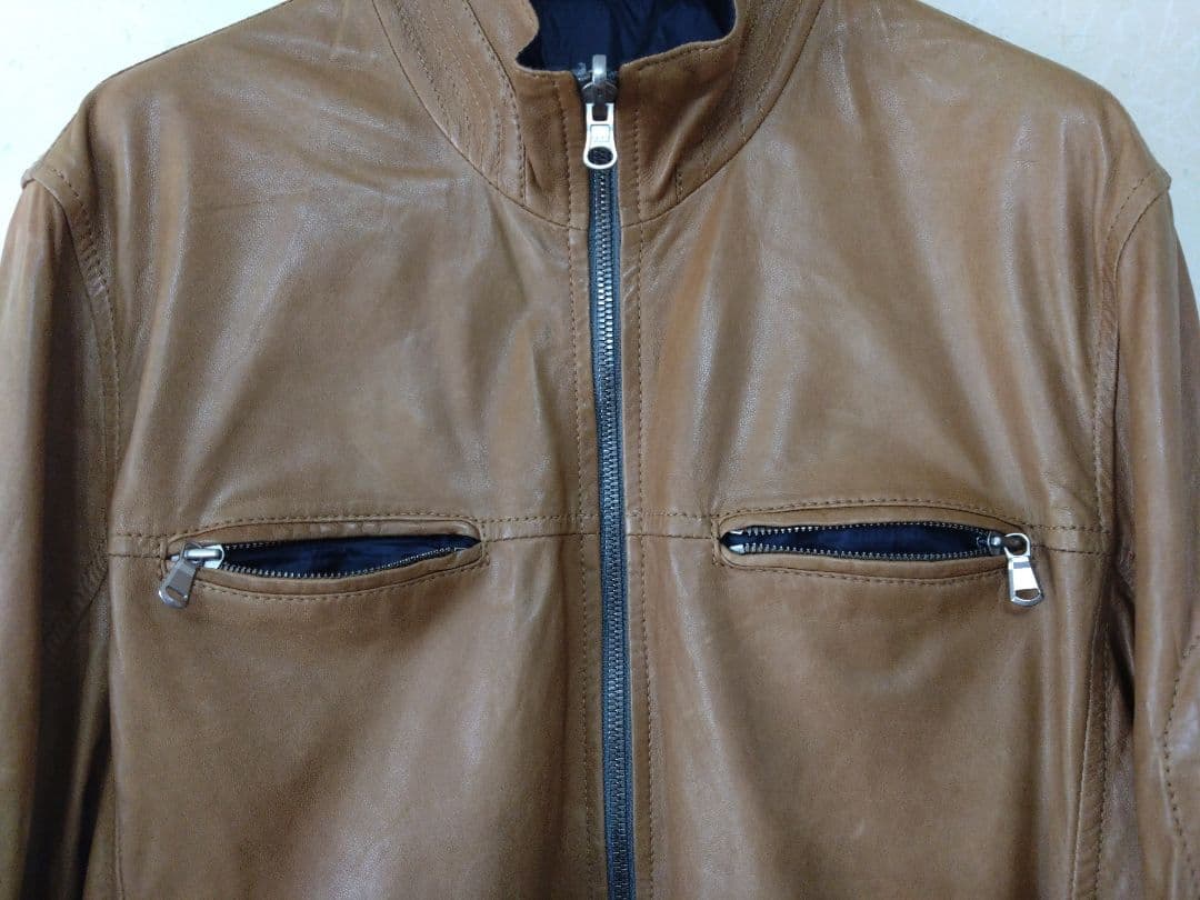 ブルネロ・クチネリイタリア製リバーシブルレザーブルゾン