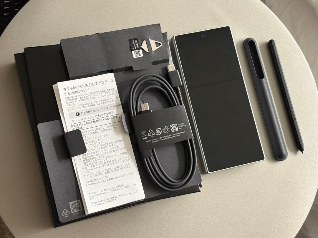 ［超美品］Galaxy Z Fold6 ホワイト 256GB Sペン付き