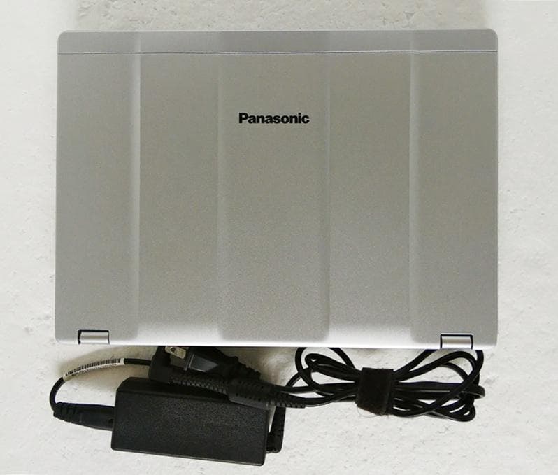 軽量コンパクト Panasonic CF-SZ6（LTE対応）