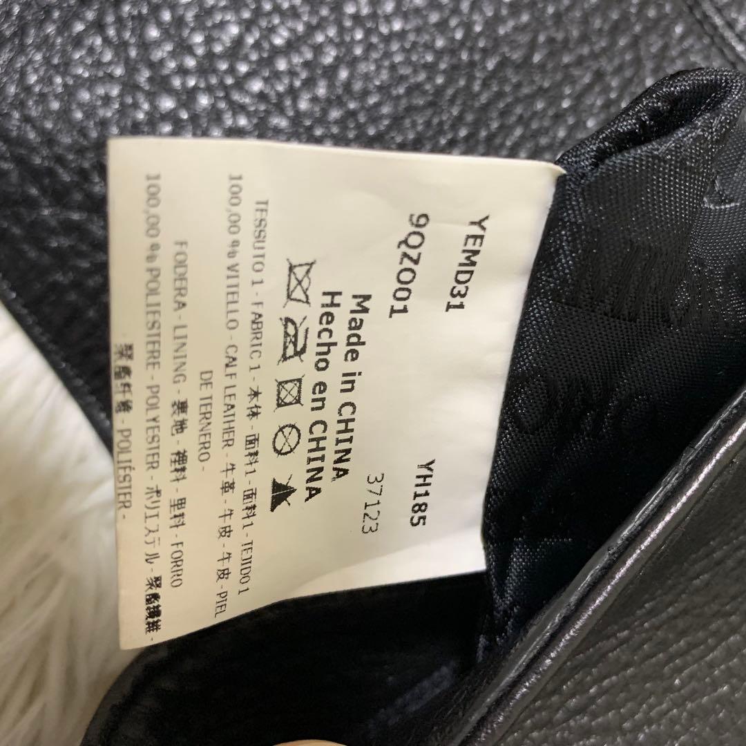 【美品】エンポリオアルマーニ メッセンジャーバッグ　ロゴ　型押し　レザー　黒