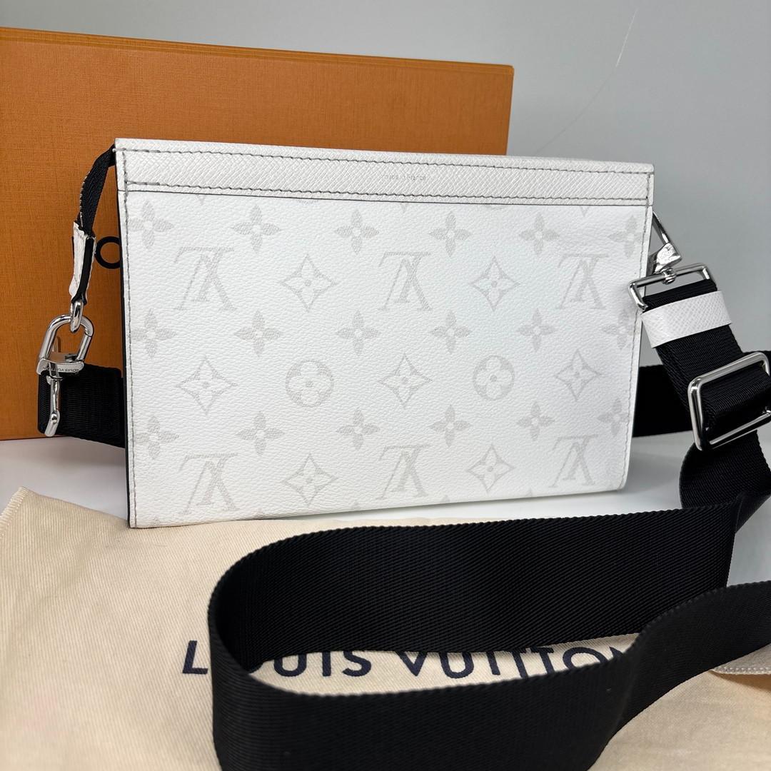 未使用/IC ルイヴィトン M30935 タイガラマ ガストン ショルダーバッグ