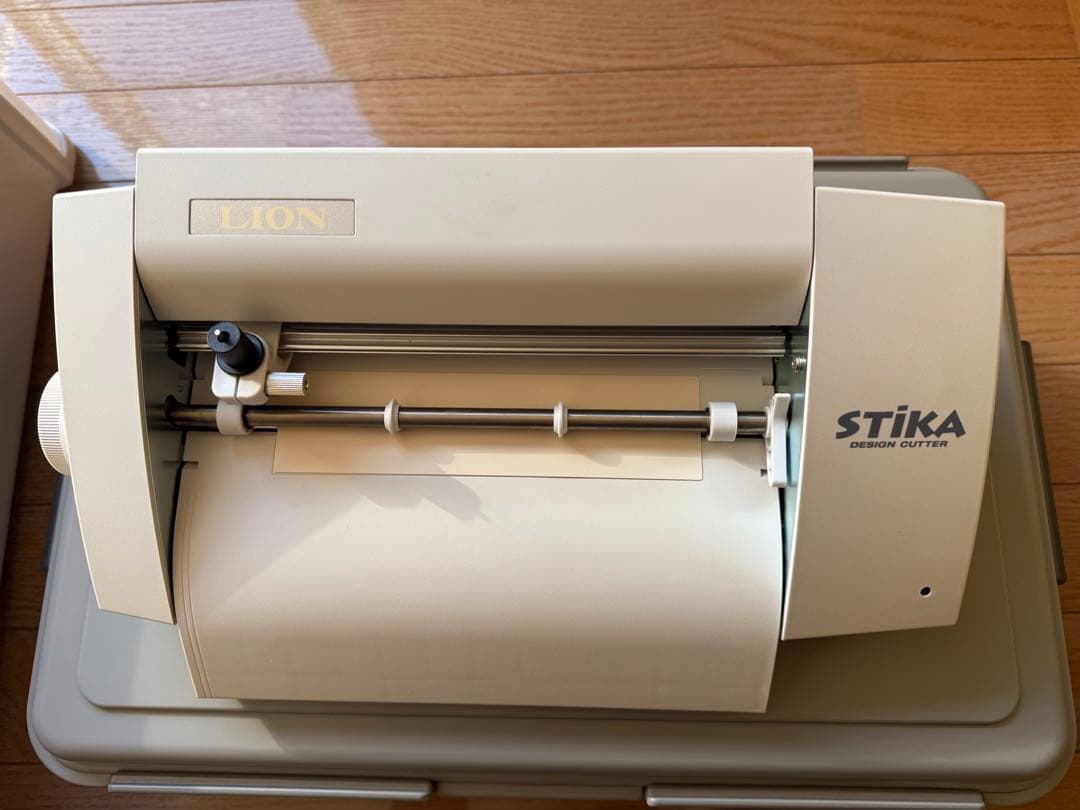STIKA カッティングマシン ホワイト