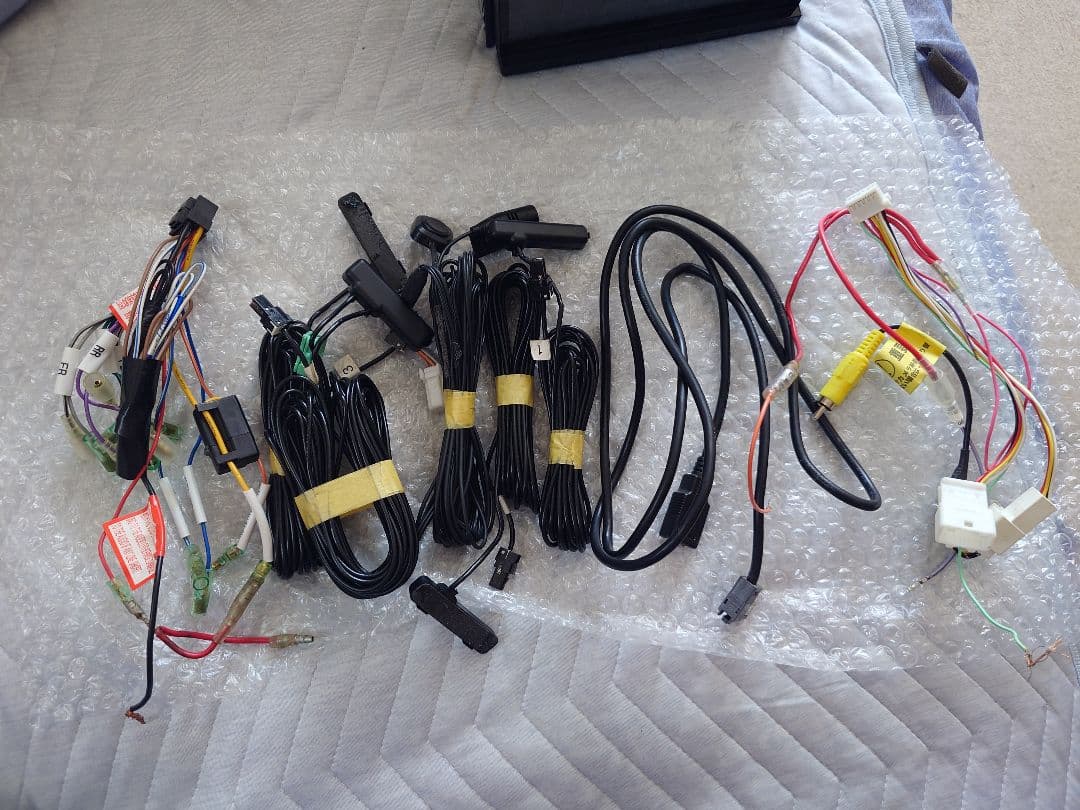 w*e様 AVN-R9 メモリーナビ カーナビ CD/DVD/Bluetooth