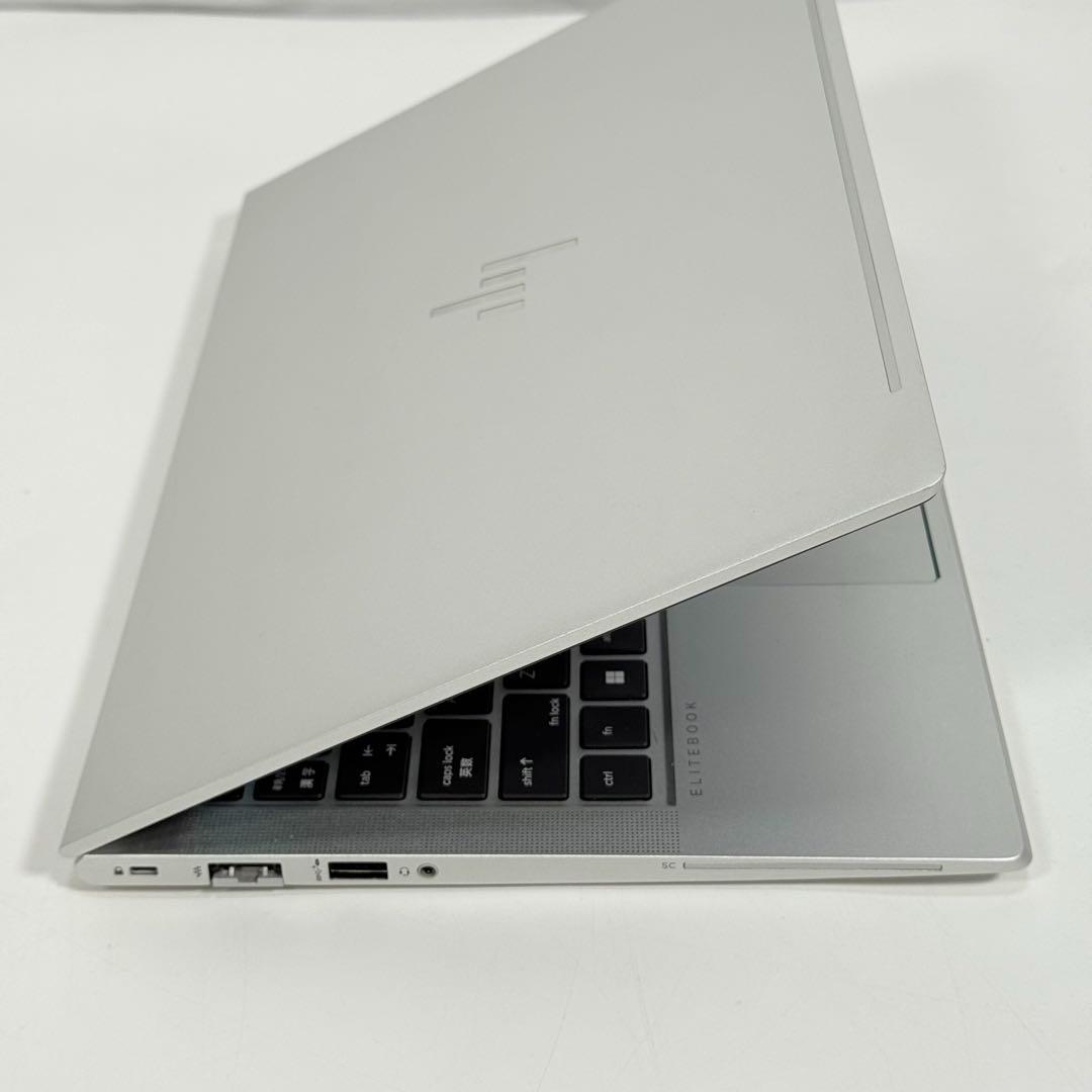 45.HP EliteBook630G10 32G 新品1TB