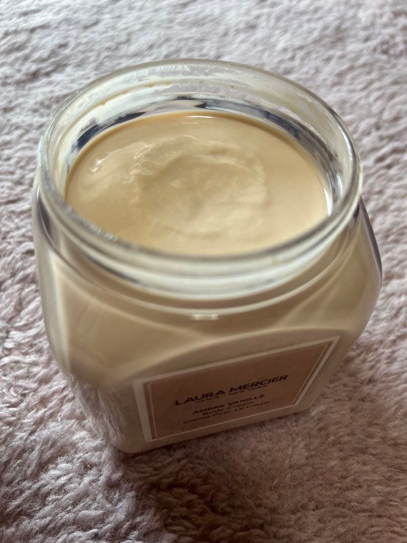 ローラメルシエ ホイップトボディクリーム　アンバーバニラ