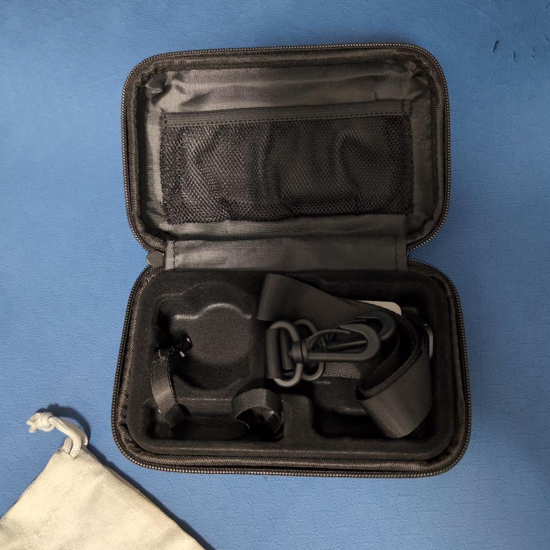 Insta360 Flow スタビライザー、aMagisnケース付き