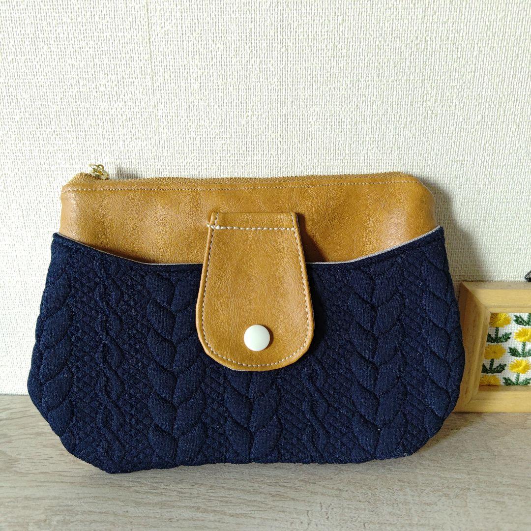 【ゴンちゃん様】がま口ボディバッグ　アランニット　ハンドメイド