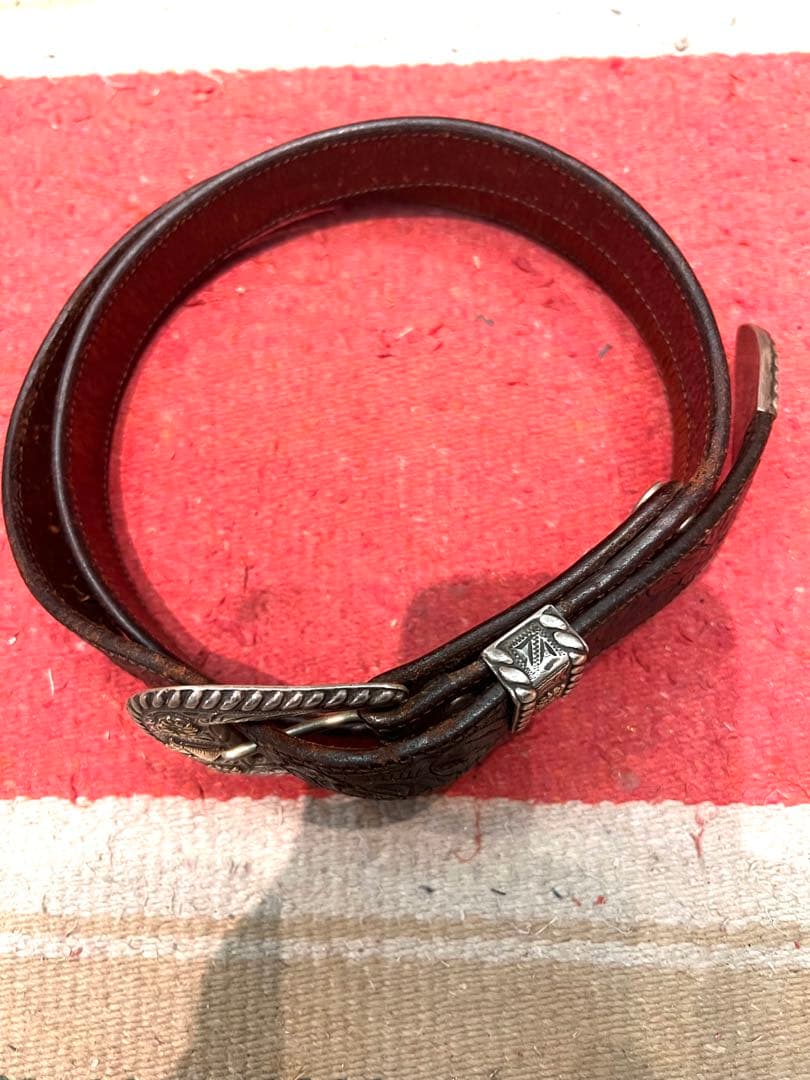 経年変化抜群‼︎シルバー925製 トレジャーバックル装着のカービングベルト　34