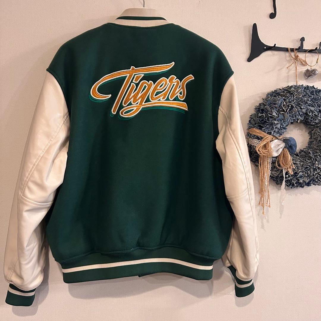 ⭐️×Strenger Things⭐️ストレンジャーシングス　スタジャン　Ｌ