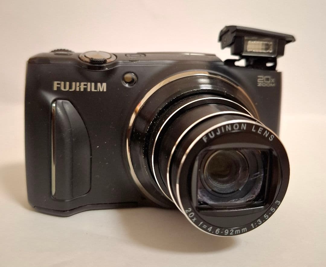 [準美品] スマホに転送可能ファインピックス FINEPIX F900EXR