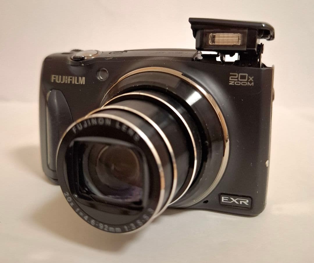 [準美品] スマホに転送可能ファインピックス FINEPIX F900EXR