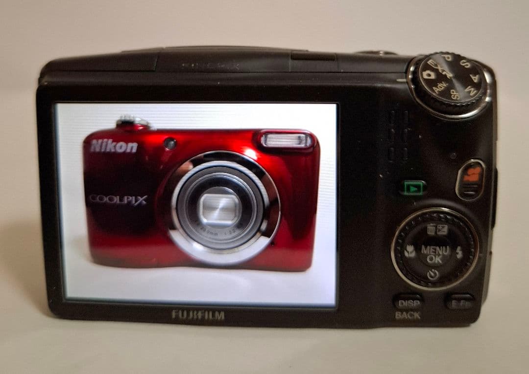 [準美品] スマホに転送可能ファインピックス FINEPIX F900EXR