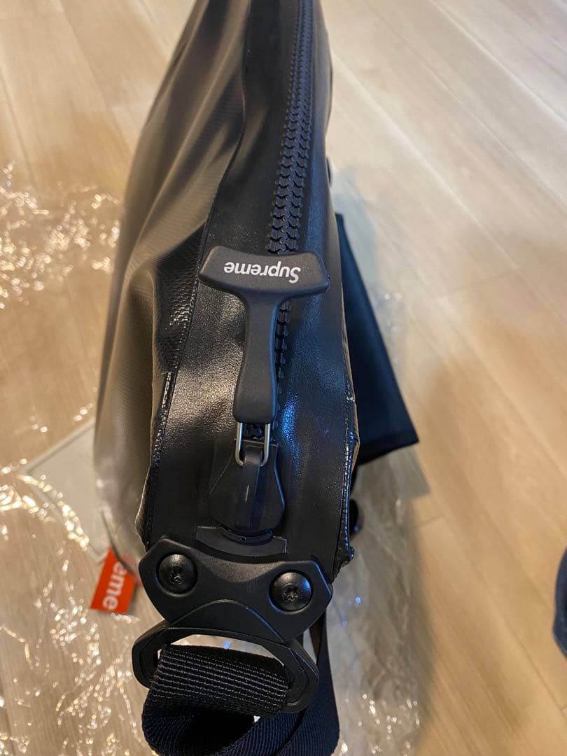 バッグ Supreme / Ortlieb Small Messenger Bag