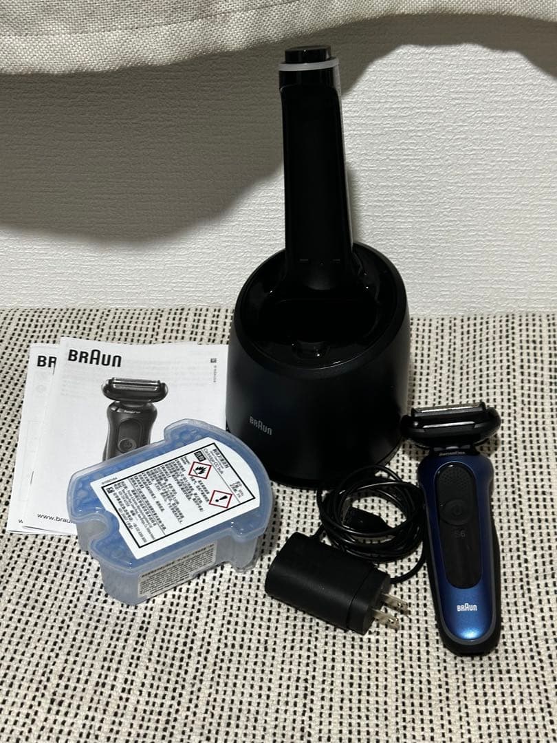 【未使用品】　BRAUN ブラウン　シリーズ6 61-B7200cc