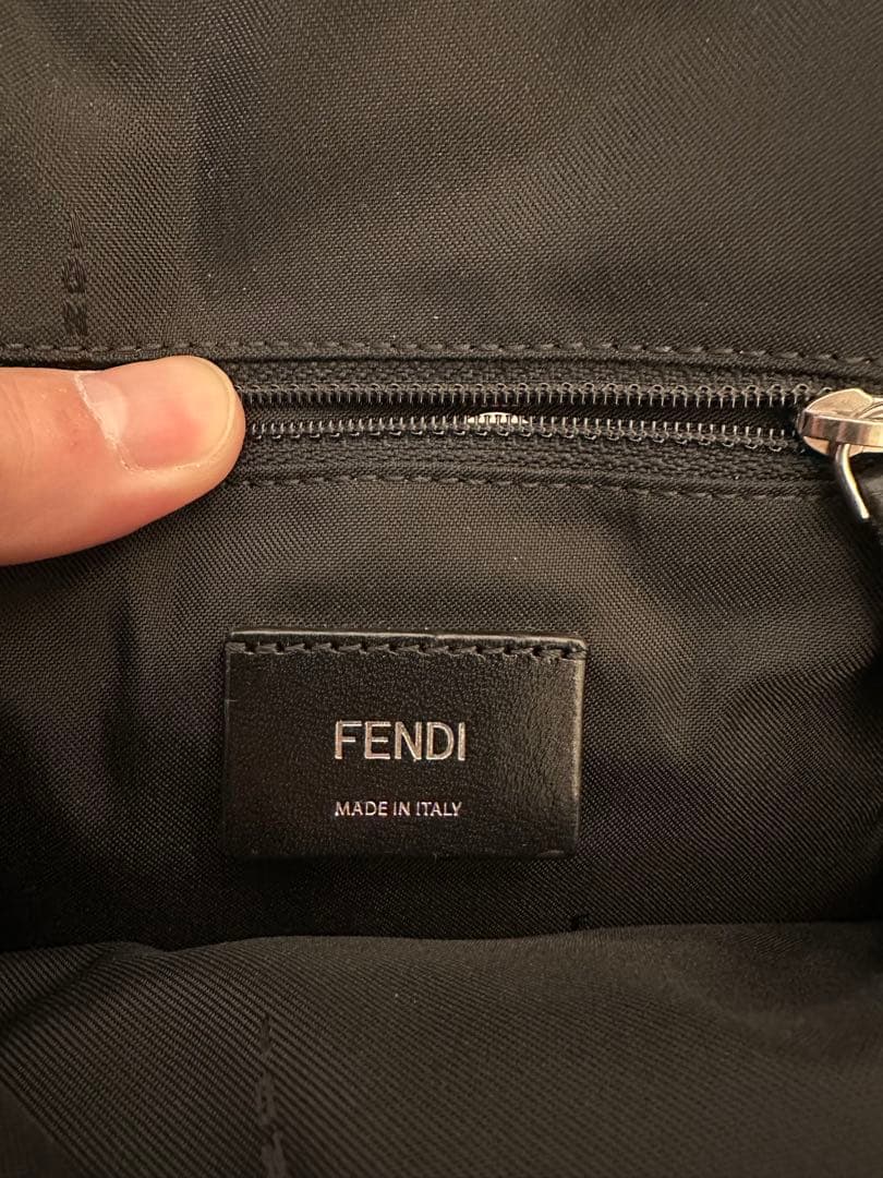 【新年限定価格】FENDI スリングバッグ モンスター ショルダーバッグ
