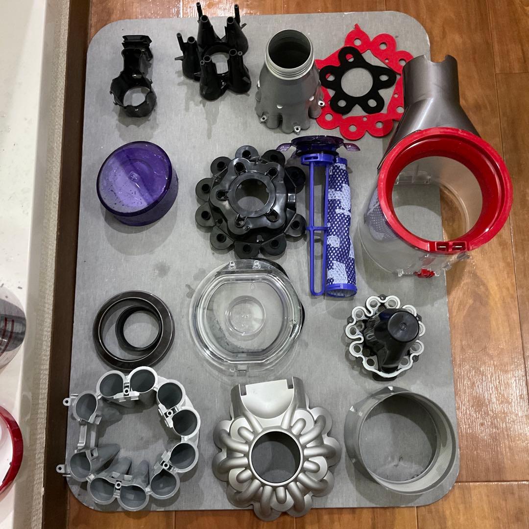 18. 『美品』動作確認済み　ダイソンDyson V8　SV10 sv25