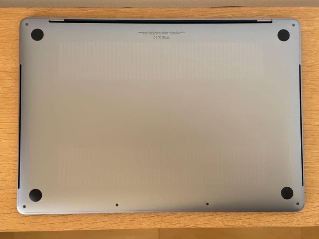 上位仕様：MacBook Pro 15 i9/32GB/2TB スペースグレイ