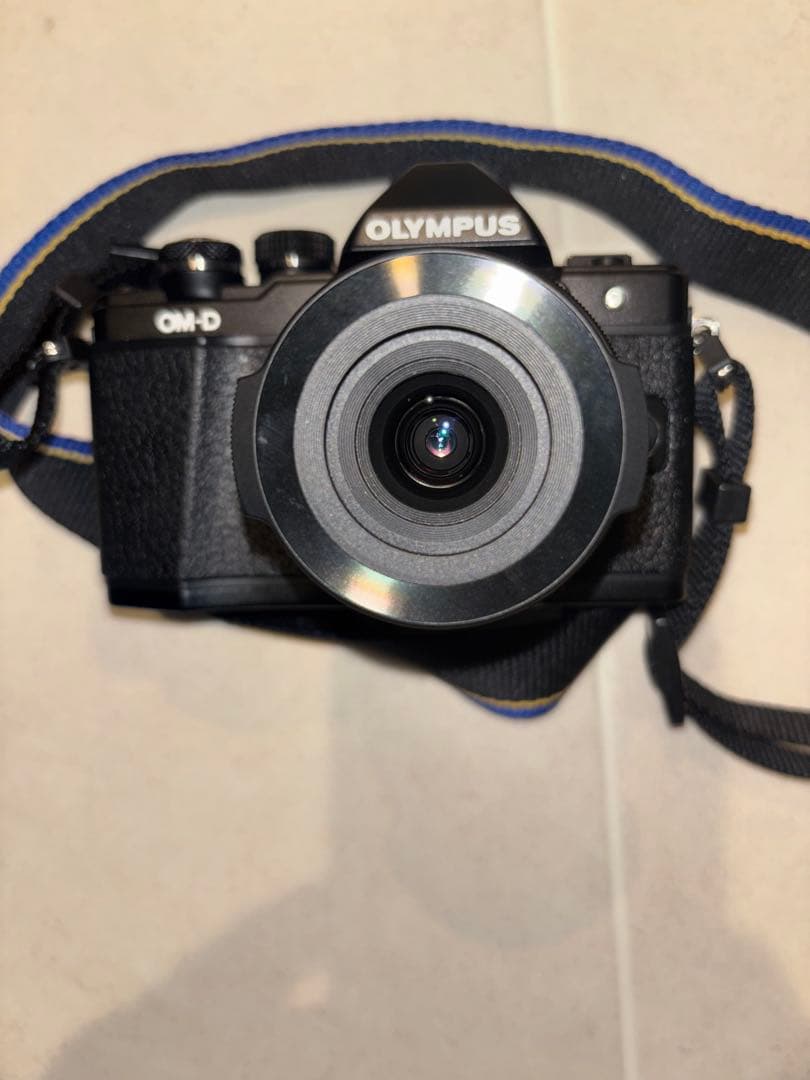 （極美品）OLYMPUS E-M10 Mark II本体　レンズ2本　バッグ付