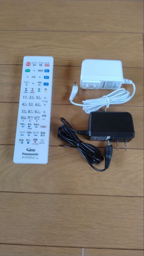 Panasonic UN-10E8-W プライベート・ビエラ 2018年モデル