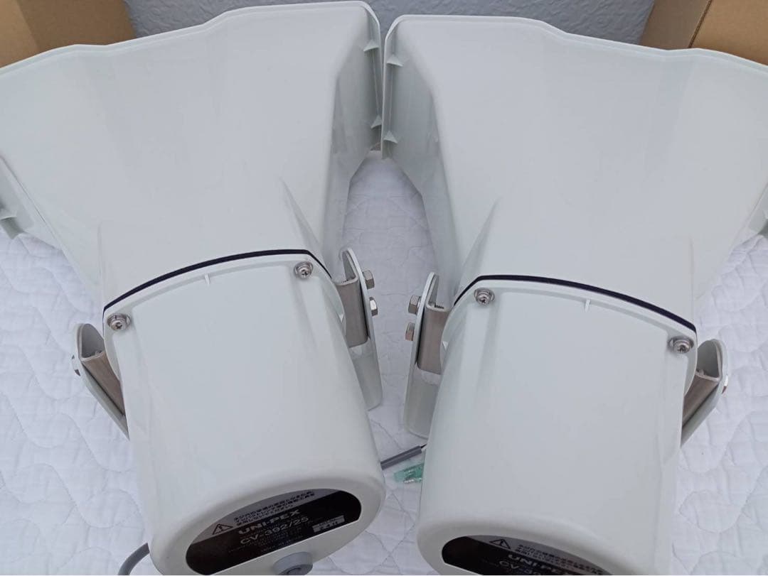 UNI-PEX　50W選挙スピーカー2本で　アンプ12V　40W１台　TOA