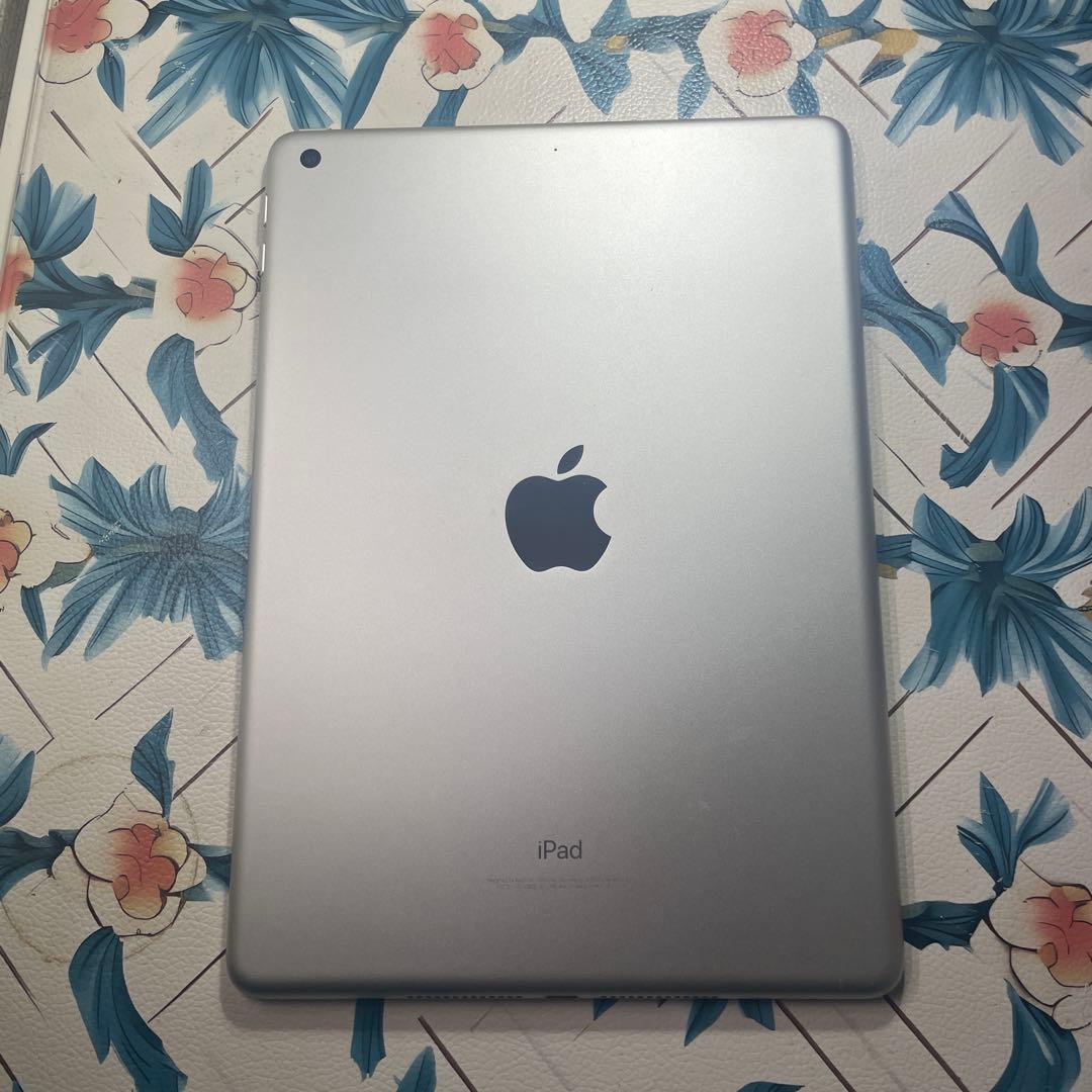32-iPad 第5世代　128GB