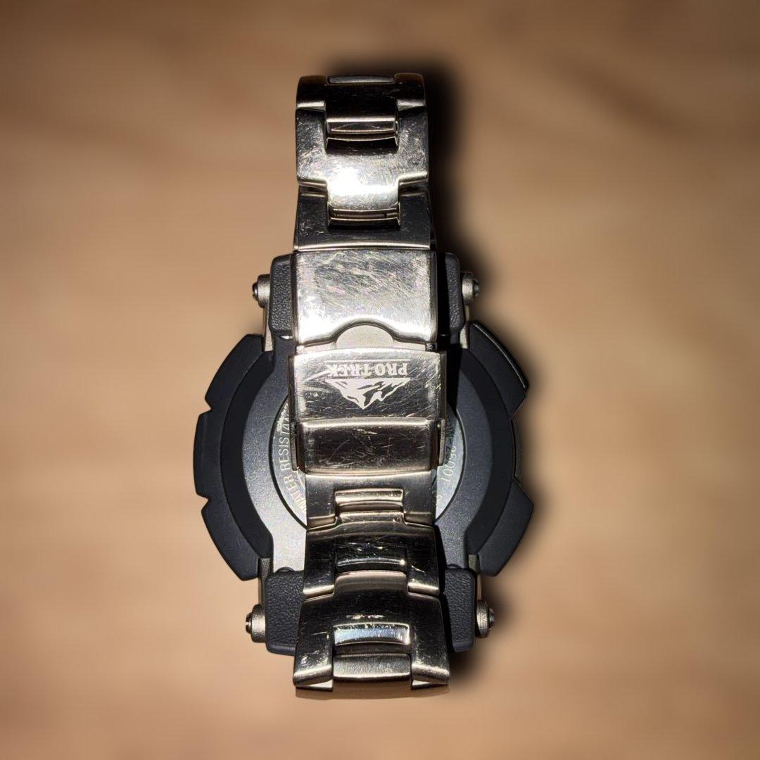 CASIO PRO TREK PRW-2500T シルバー