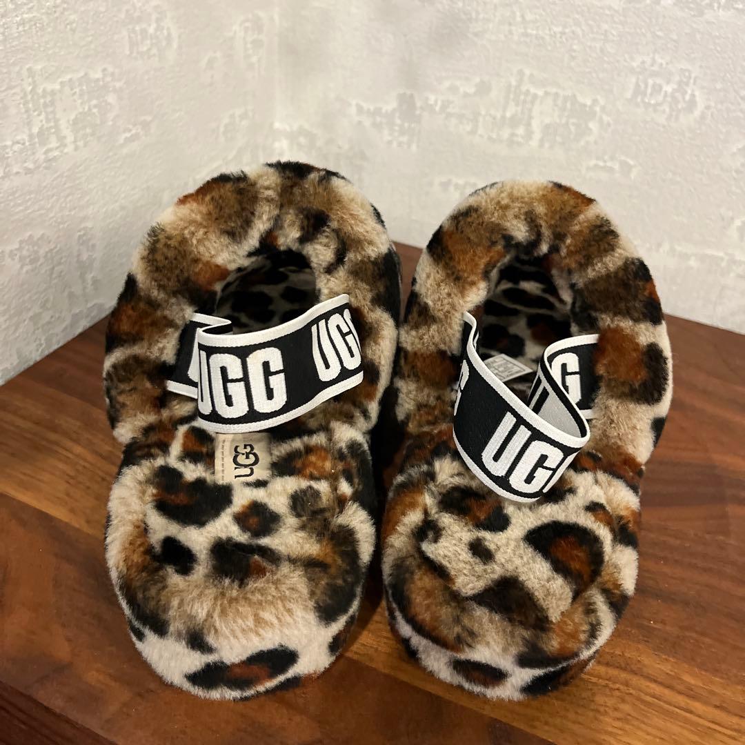 UGG ヒョウ柄 ファーサンダル