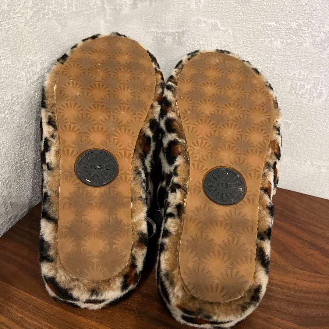 UGG ヒョウ柄 ファーサンダル