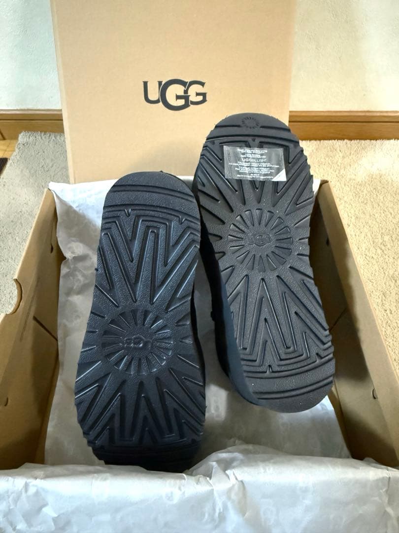ugg クラシックウルトラミニプラットフォーム