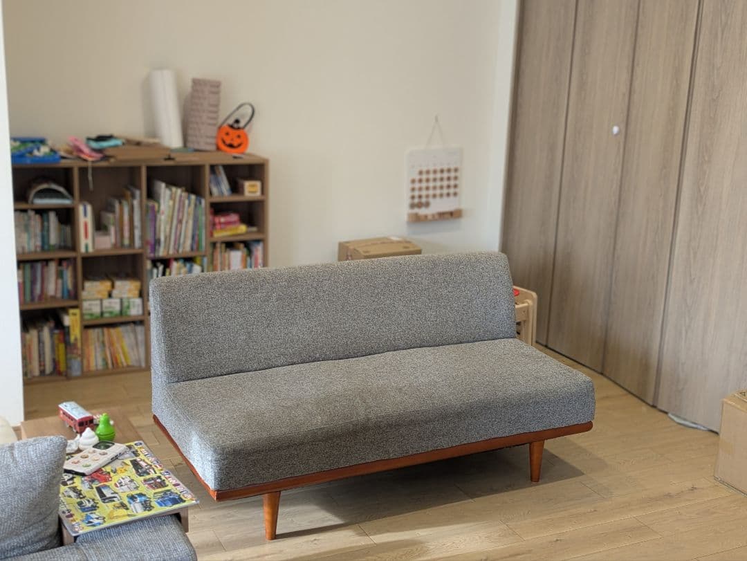 【北欧デザイン】2.5人掛けアームレスソファ グレー 幅145cm 木製フレーム