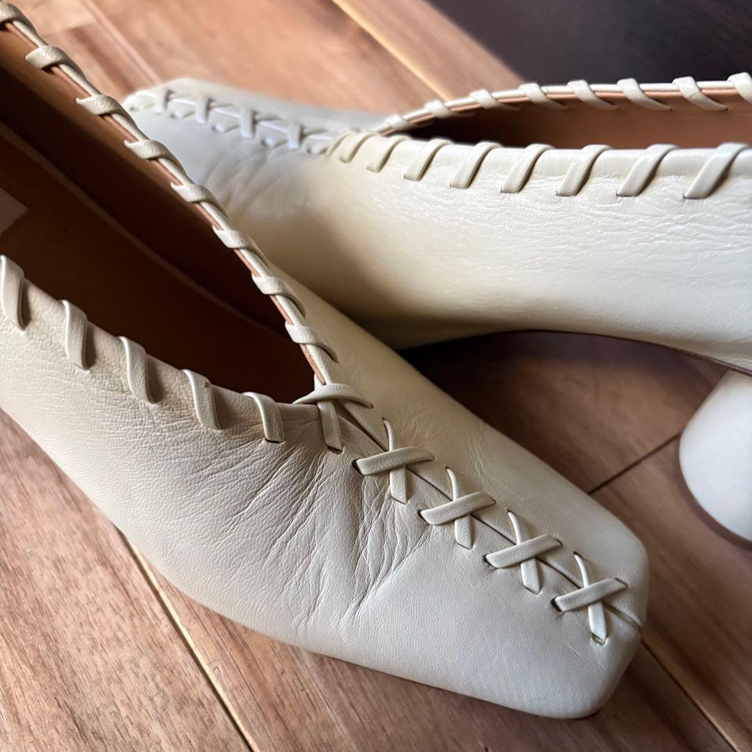 Jil Sander アイボリー リングディテール　パンプス