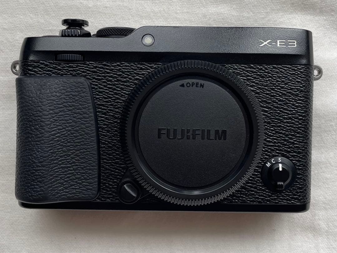 富士フイルム　X-E3