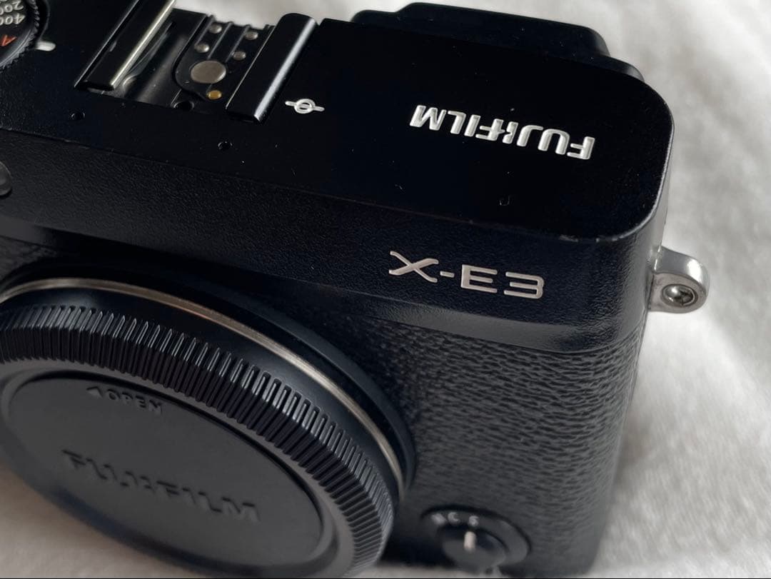 富士フイルム　X-E3