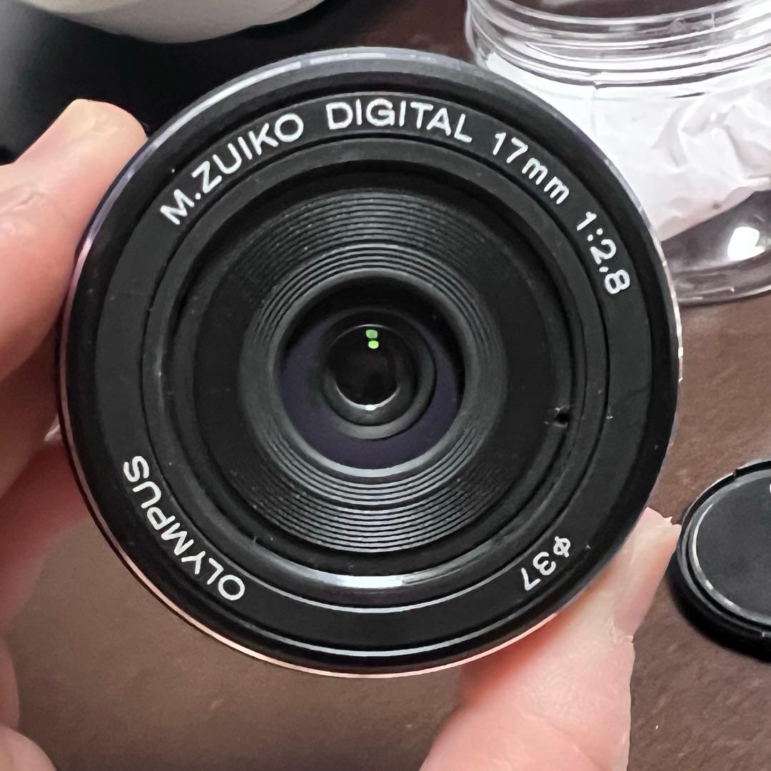 Olympus 17mm f/2.8 単焦点レンズ /パンケーキレンズ
