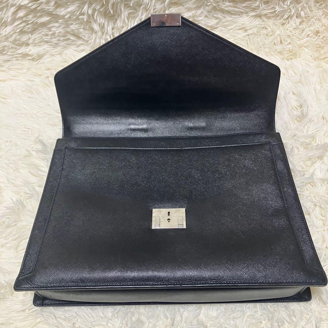 バーバリー ビジネスバッグ ブリーフケース サフィアーノレザー 鍵付き A4 黒