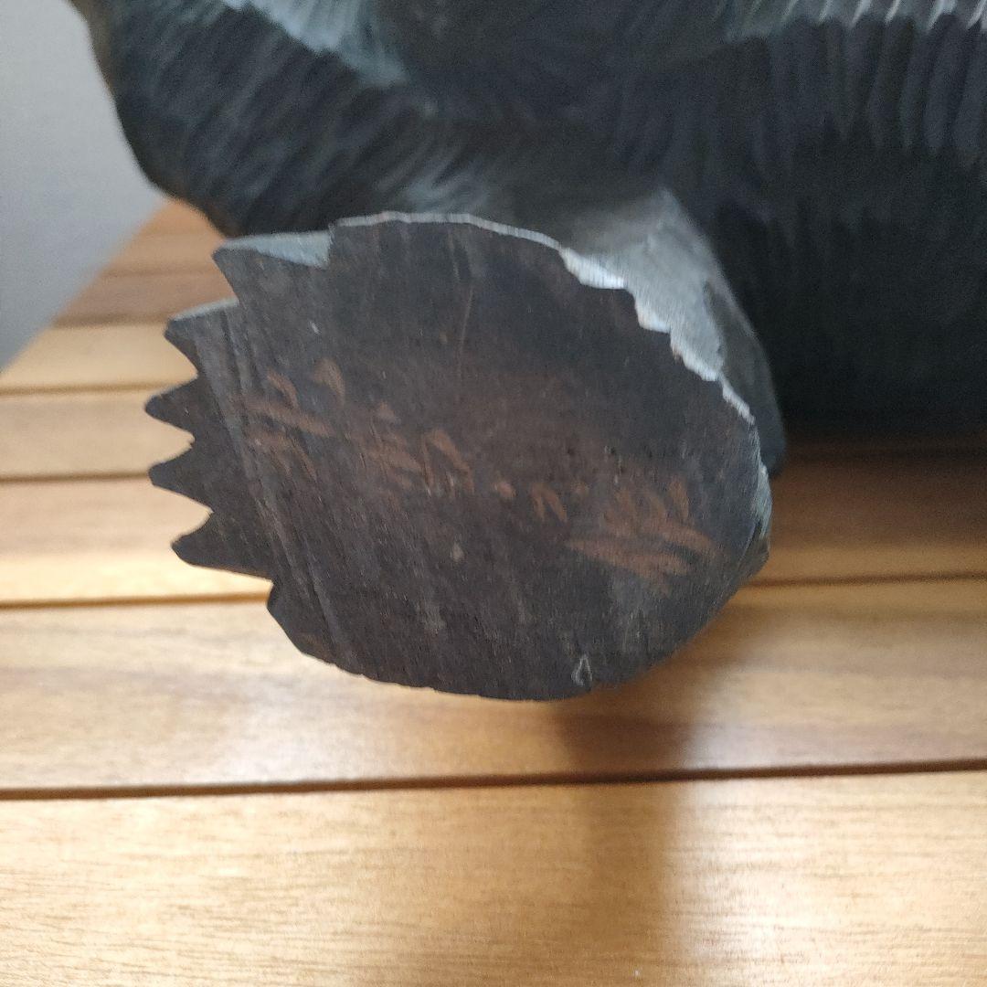 木製クマの彫刻 約30cm伝統工芸品