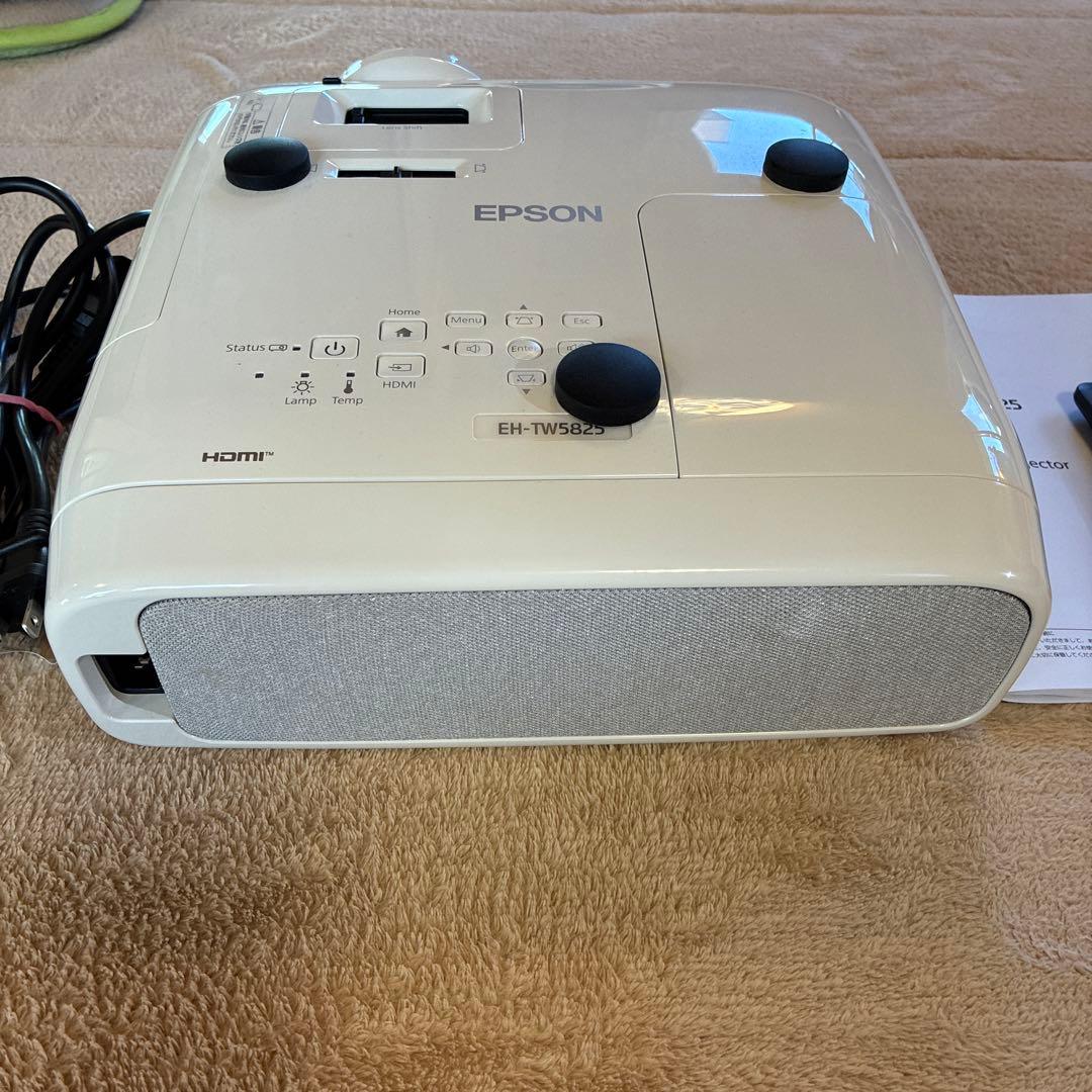 エプソン　ホームプロジェクター EH-TW5825