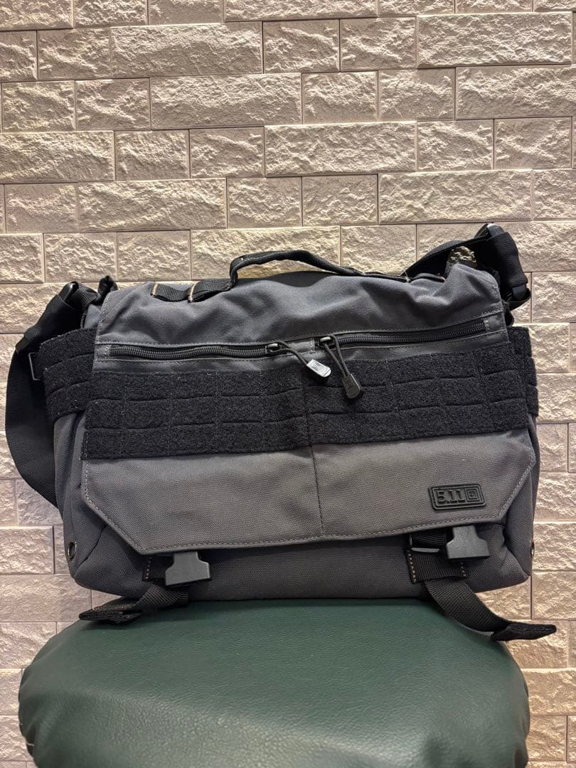 激レア！完売品　5.11 Tactical メッセンジャーバッグ グレー