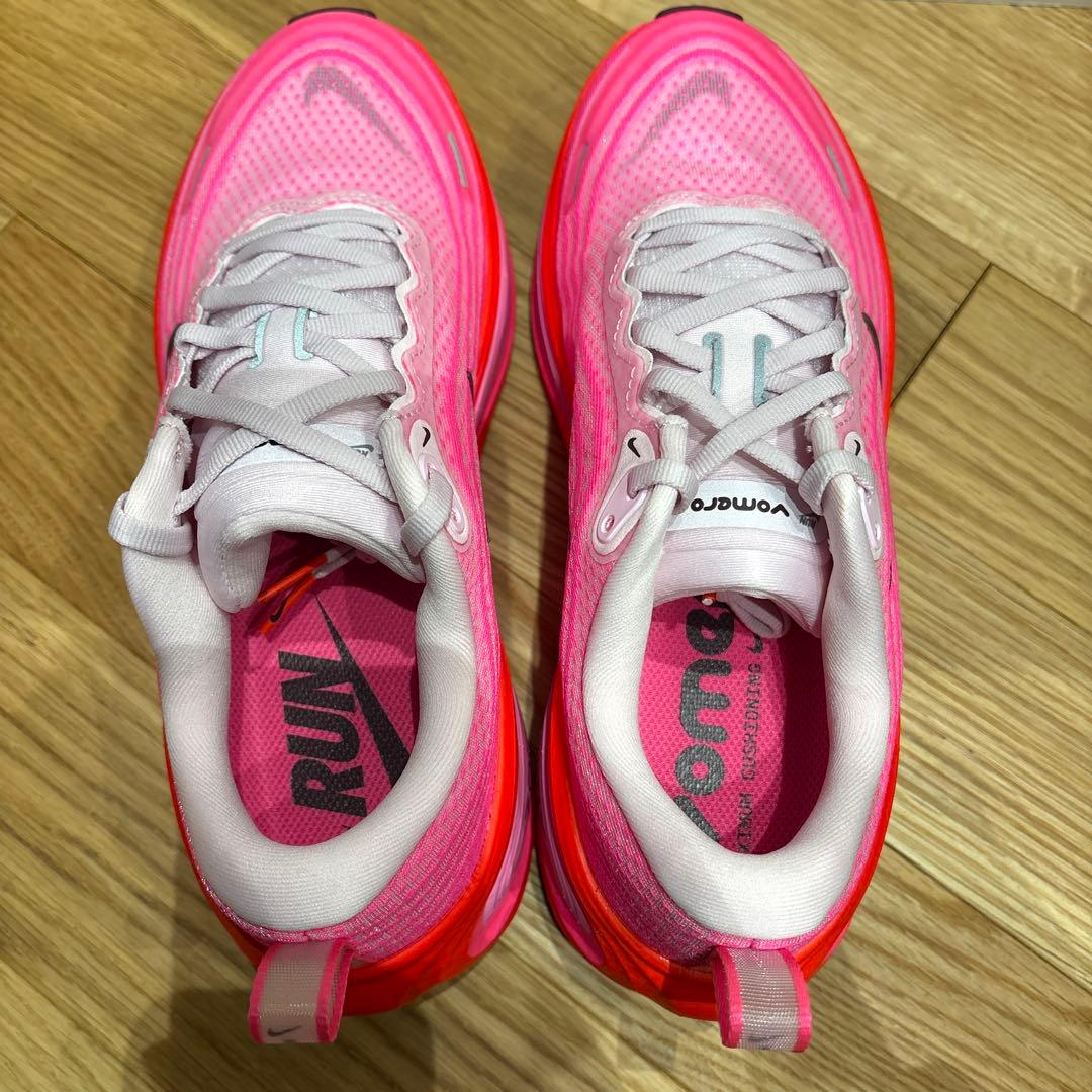 【25.5cm/新品未使用】ウィメンズ　ナイキ ボメロプラス