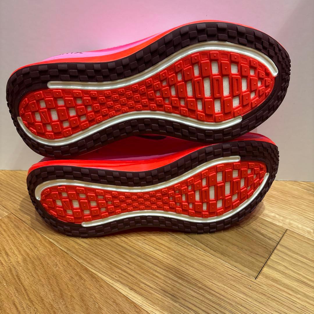 【25.5cm/新品未使用】ウィメンズ　ナイキ ボメロプラス