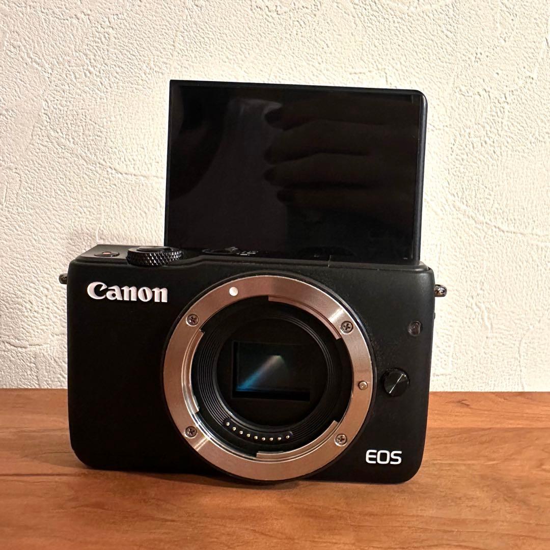Canon EOS M10 ダブルレンズセット ミラーレス　カメラ　美品