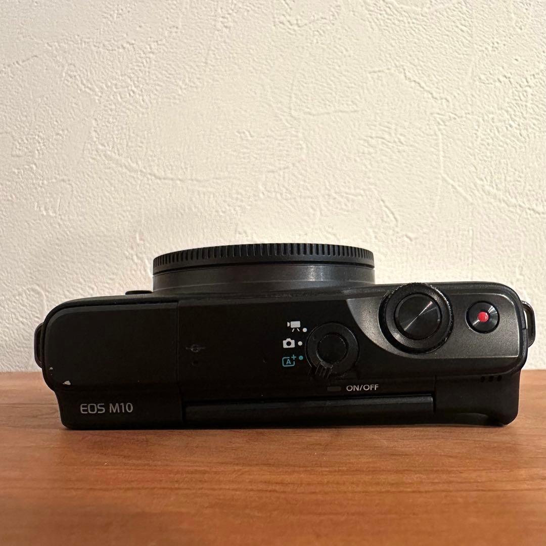 Canon EOS M10 ダブルレンズセット ミラーレス　カメラ　美品