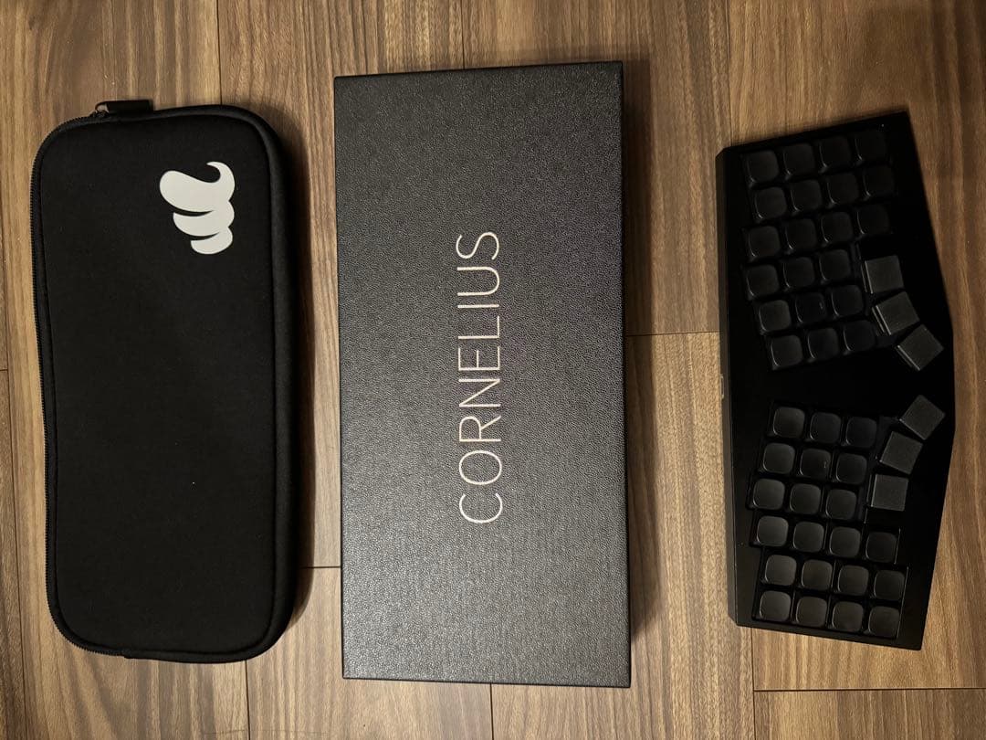 Cornelius Low-profile キースイッチ、キーキャップ付き